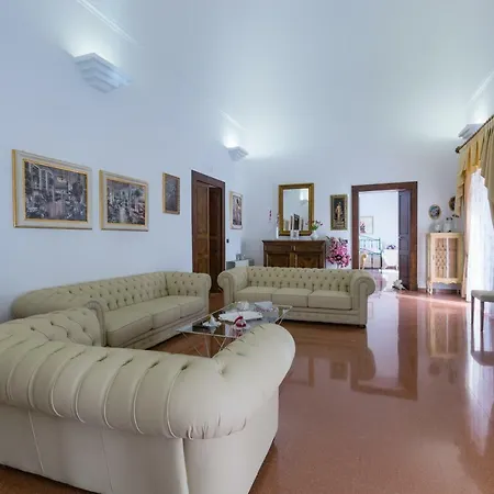 Palazzotto 3*